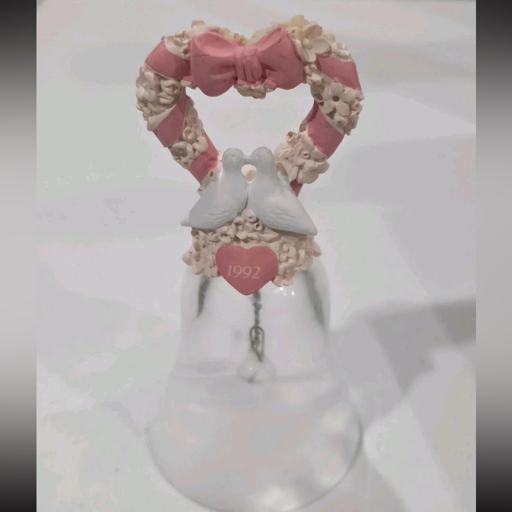 Vintage 1992 Avon Crystal Bell Fine Collectibles Hearts Flowers Doves Glass
